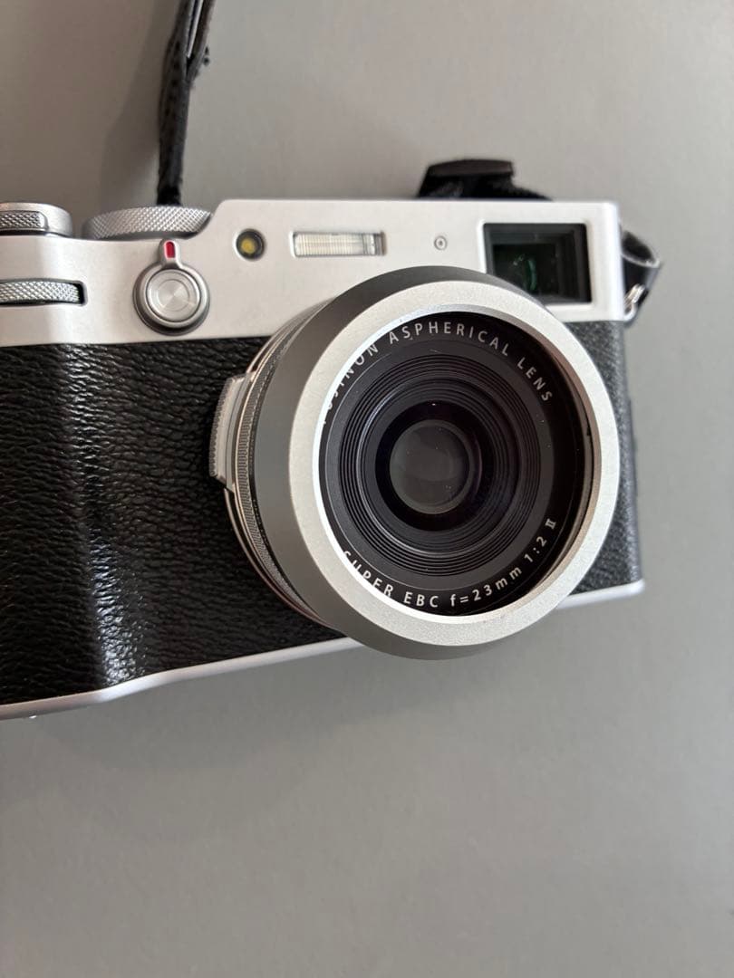 【美品】富士フイルム　X100V シルバー　おまけ複数 ワンオーナー　FUJI