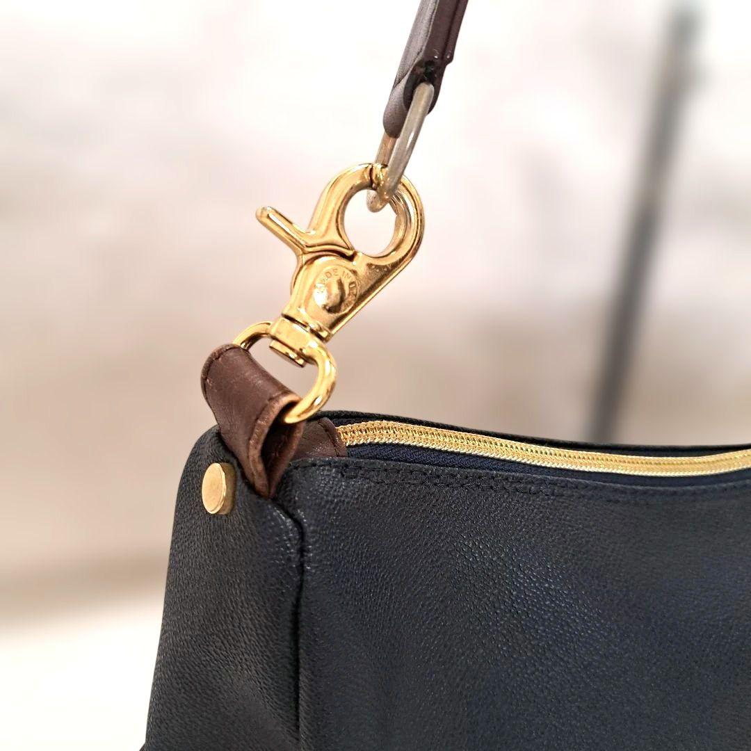 【美品】オロビアンコ レザーショルダーバッグ 革ロゴタグ&ゴールド金具 ネイビー