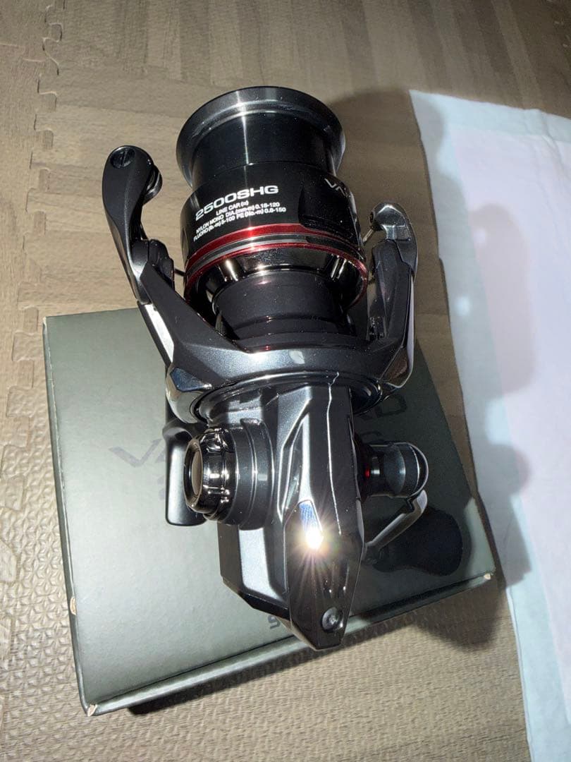 シマノ 24ヴァンフォード2500SHG 淡水使用 美品