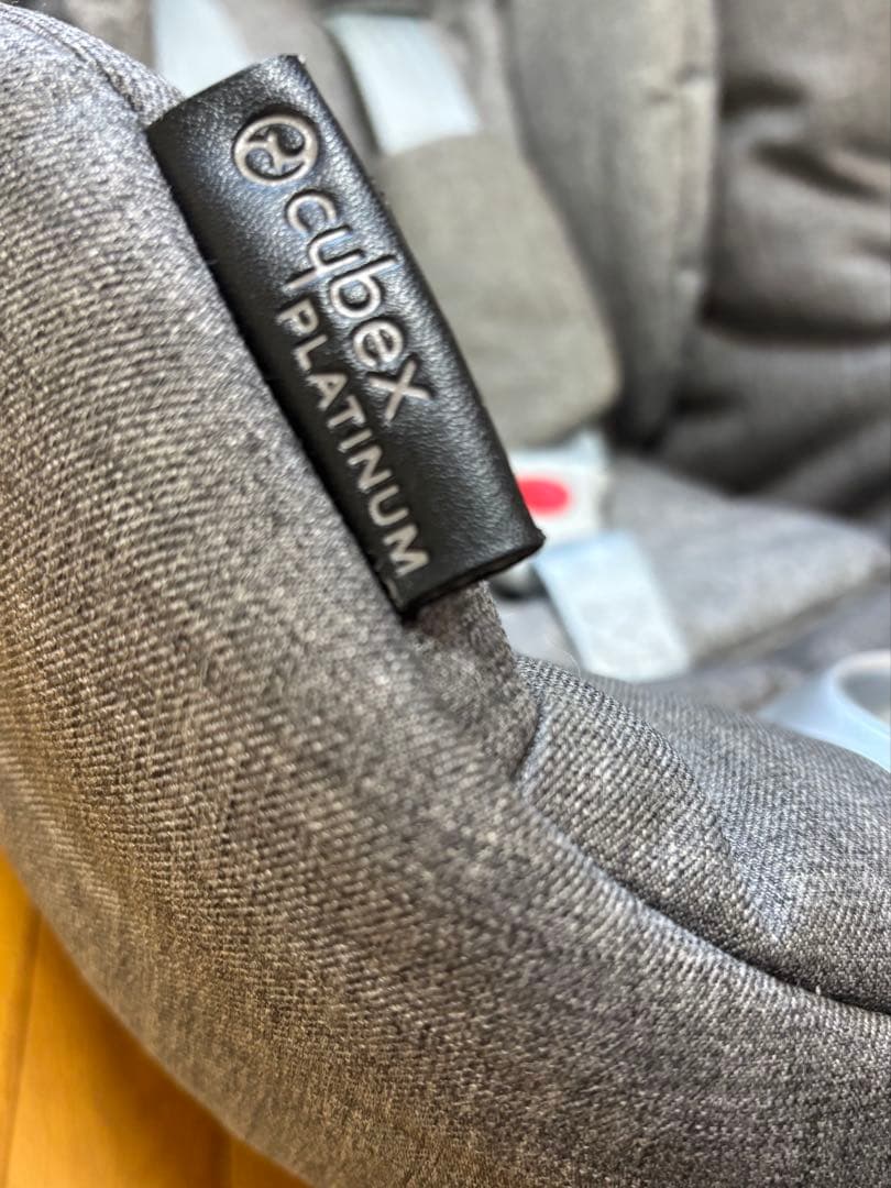 ⭐️週末値下中⭐️【美品】cybex チャイルドシート Aton Q Plus