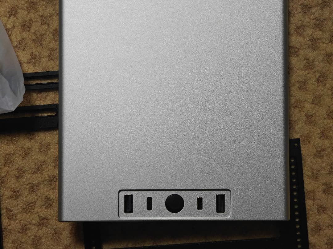 Ncase M2 Round シルバー