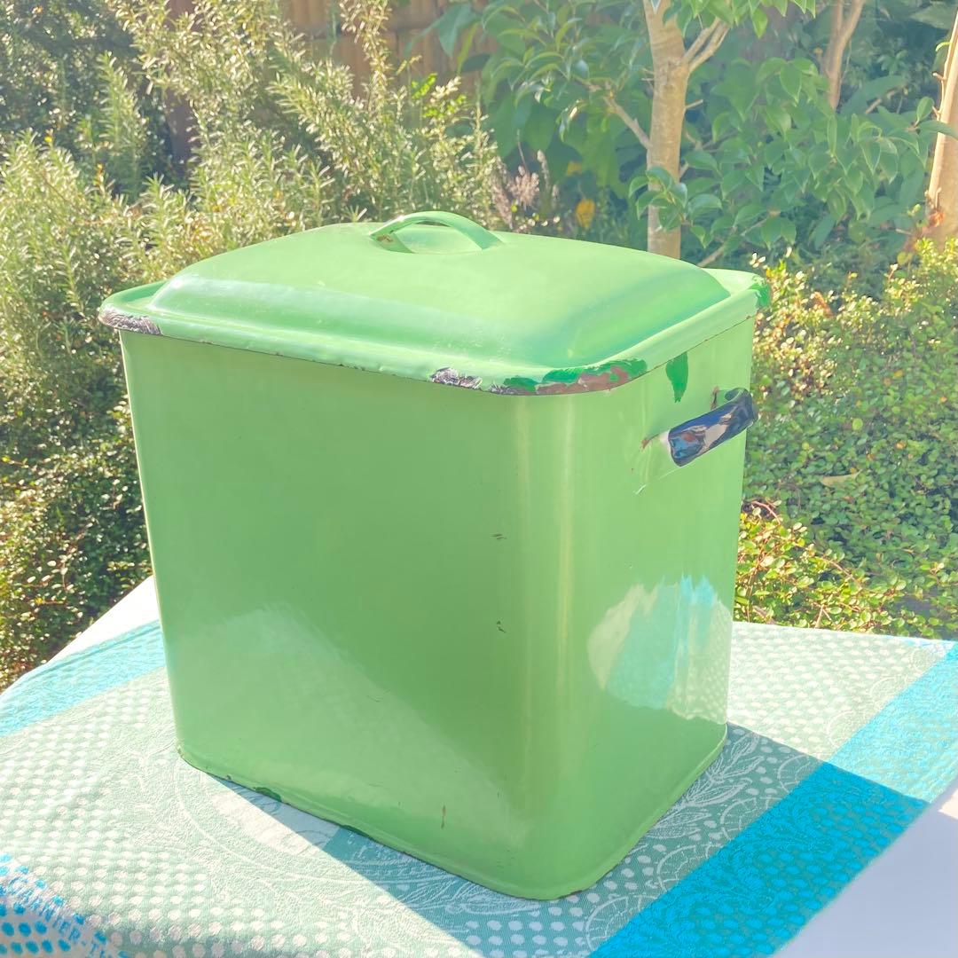 希少✧イギリスアンティーク　かわいいミントグリーンBREADホウロウ缶˚✧₊⁎✧