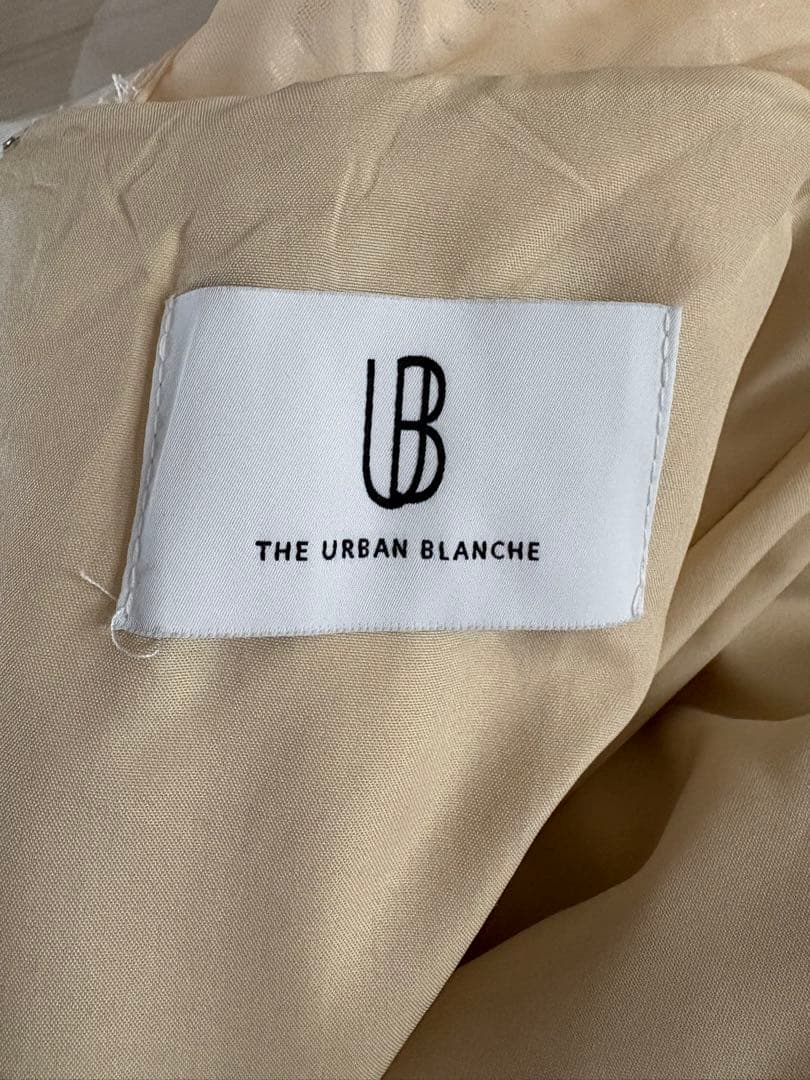 アーバンブランシュ　ウェディングドレス　WD64