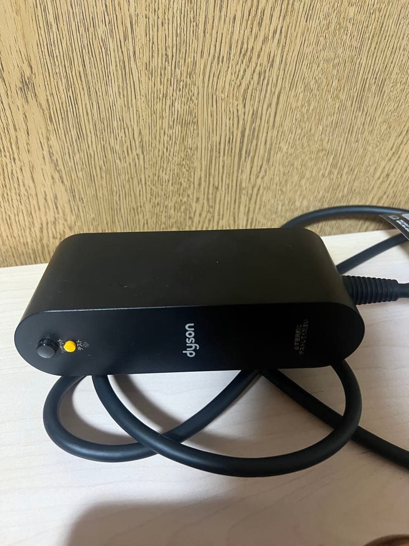 ダイソン　Dyson Airstrait ヘアストレイトナー