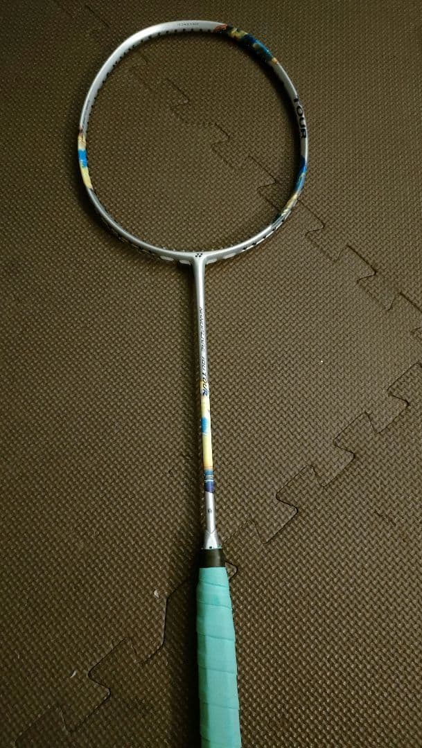 ヨネックス　ナノフレア700ツアー