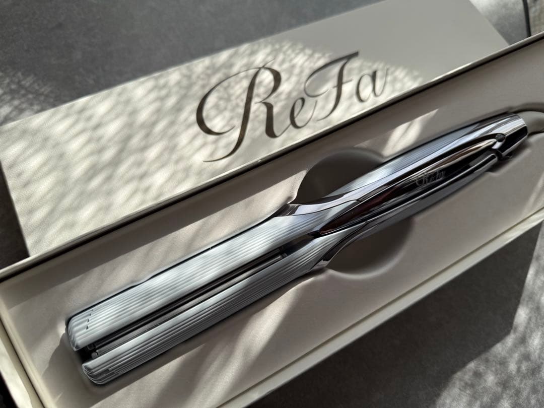 2024年製 ReFa リファ ストレートアイロン プロ ホワイト
