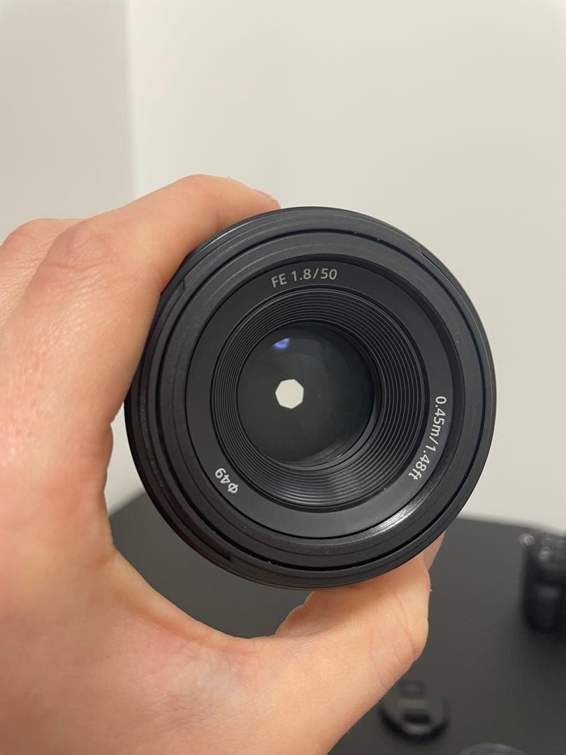 デジタルカメラ Sony A7R iii + FE 1.8 50mm Lens