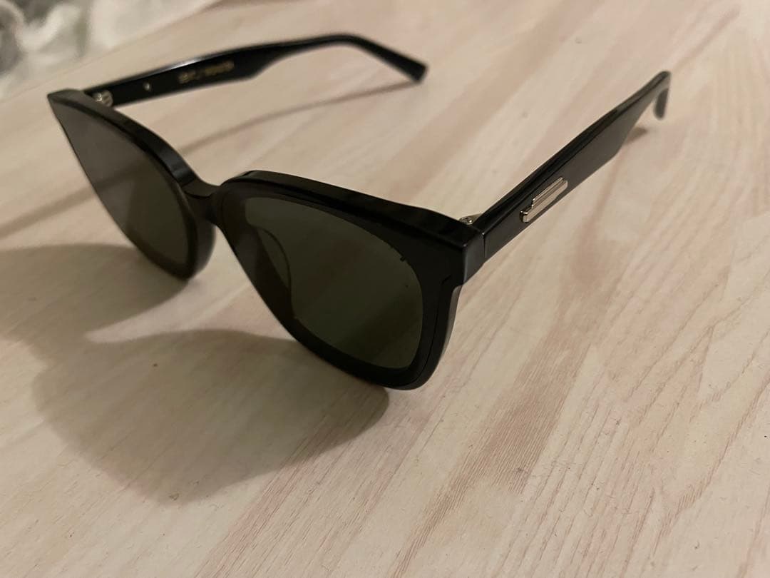 GENTLE MONSTER LILT ブラック サングラス