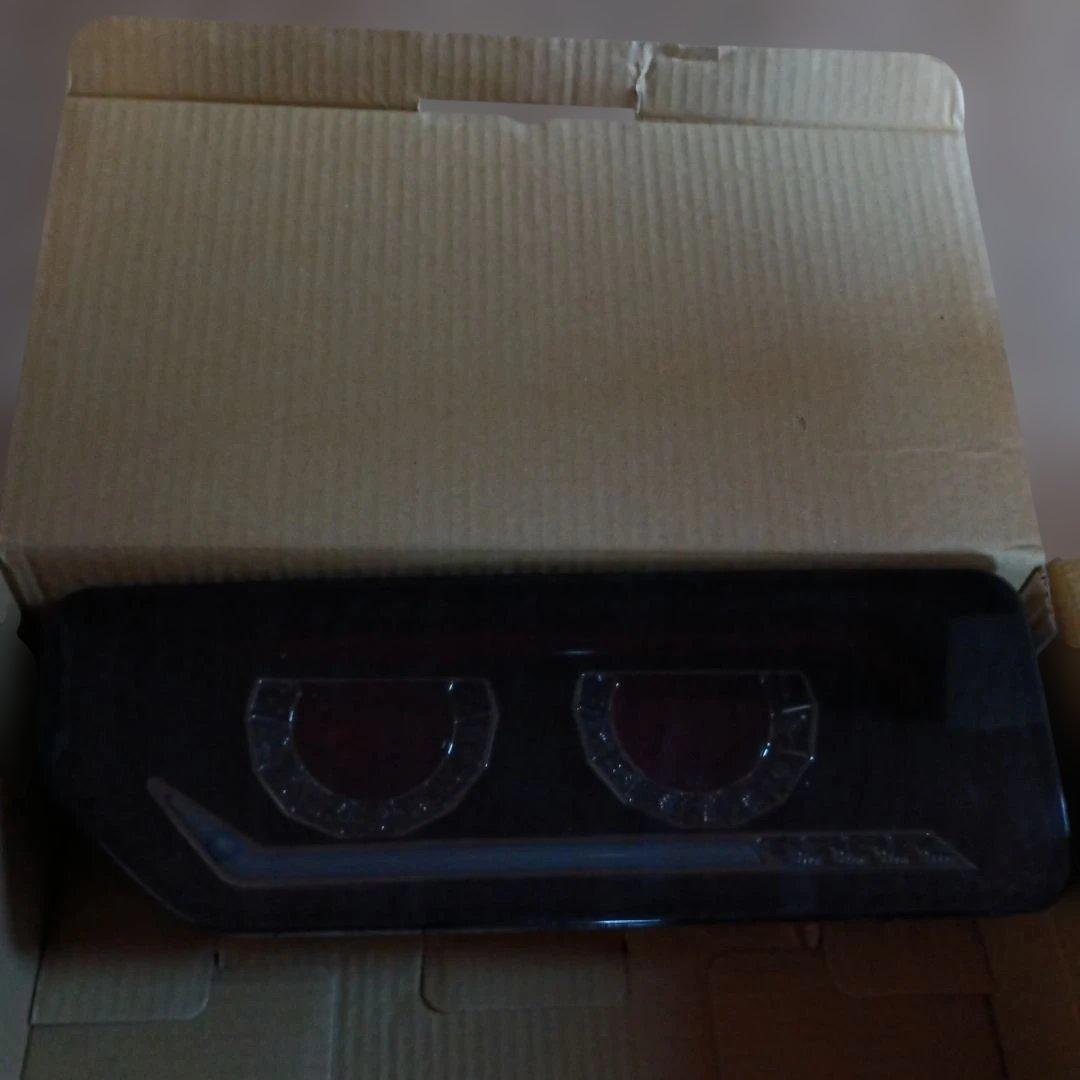 ジムニー シエラJB64 JB74 LEDテールランプ スモーク 反射板内蔵