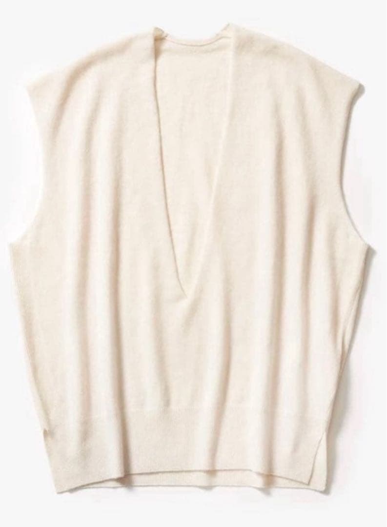 【Good product さん専用】cccmalie カシミヤVネックエクリュ