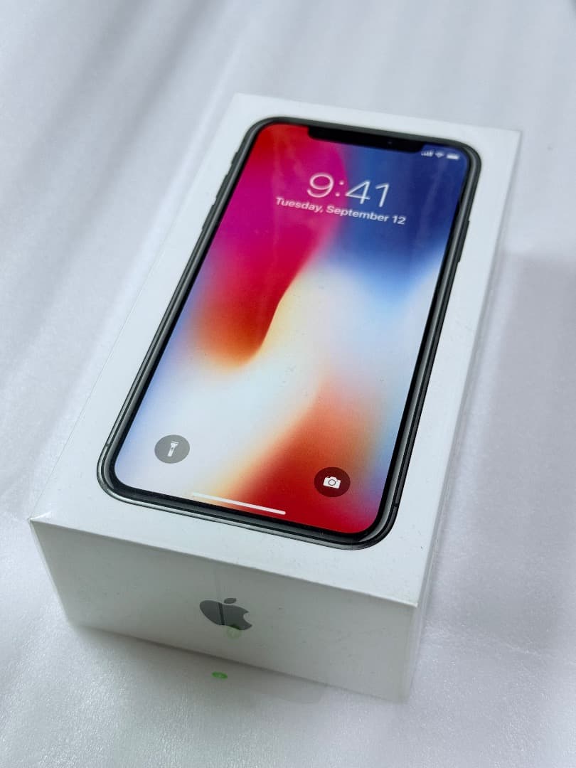 Apple iPhone スペースグレー 本体