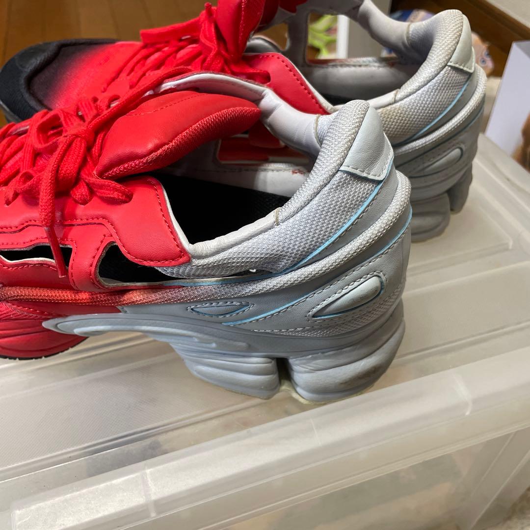 adidas EE7933 RAF SIMONSレッドグラデーションシューズ