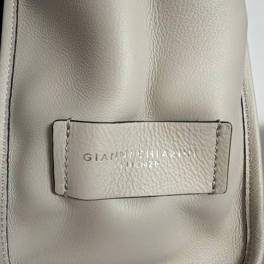 Gianni Chiarini マルチェッラM ジャンニキアリーニ　ベージュ