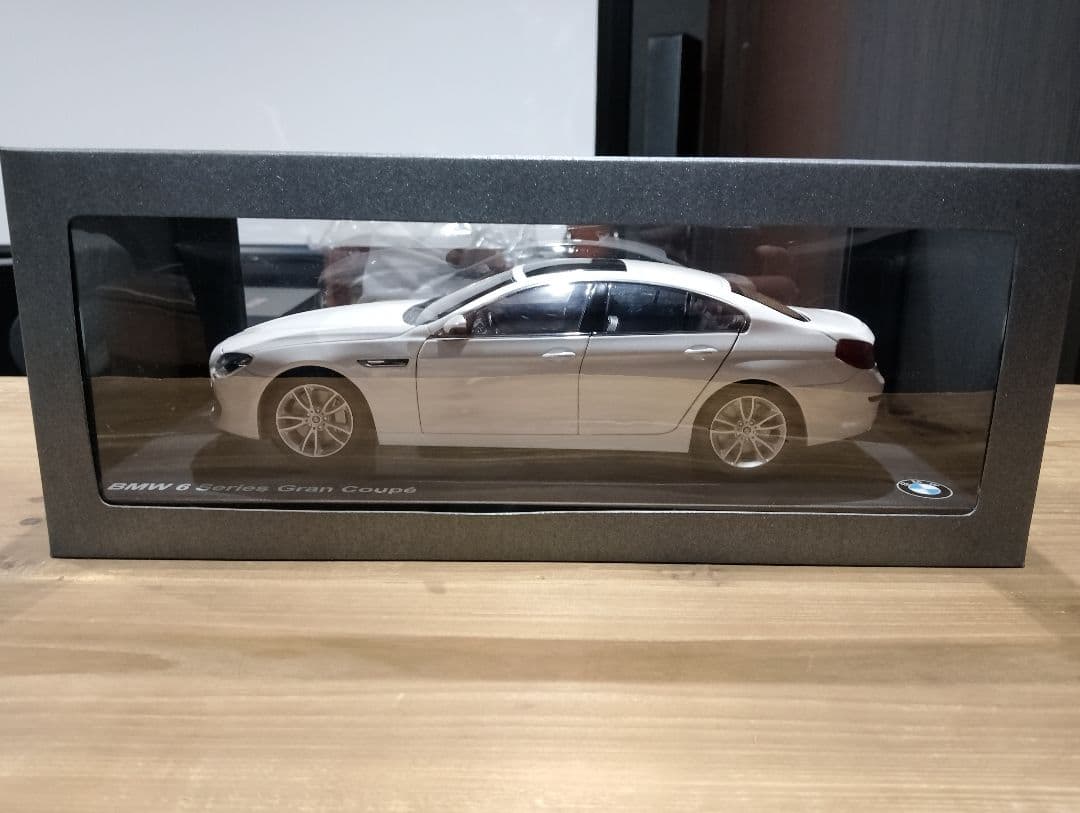 アソパソマソ1/18 BMW6シリーズ　グランクーペ　ディーラー品ミニカー