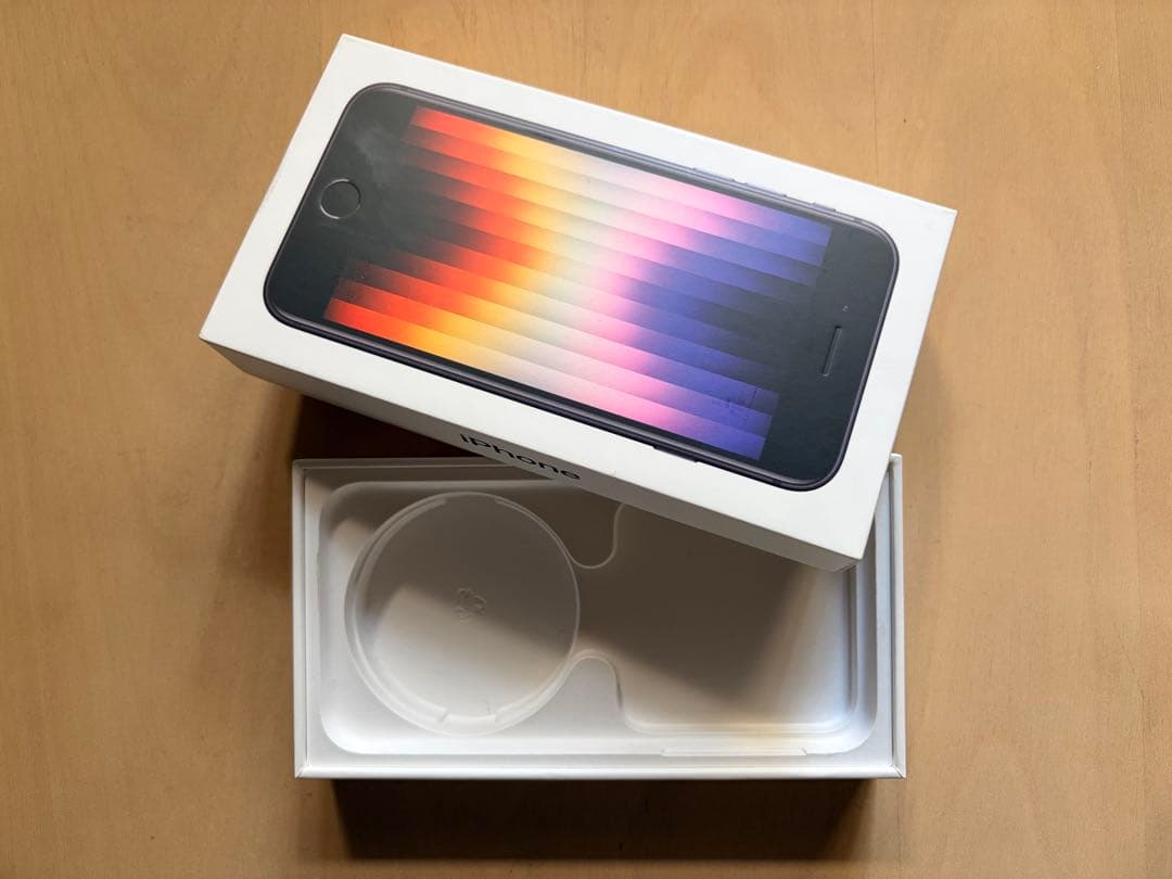 Apple iPhone SE 第3世代 64GB SIMフリー