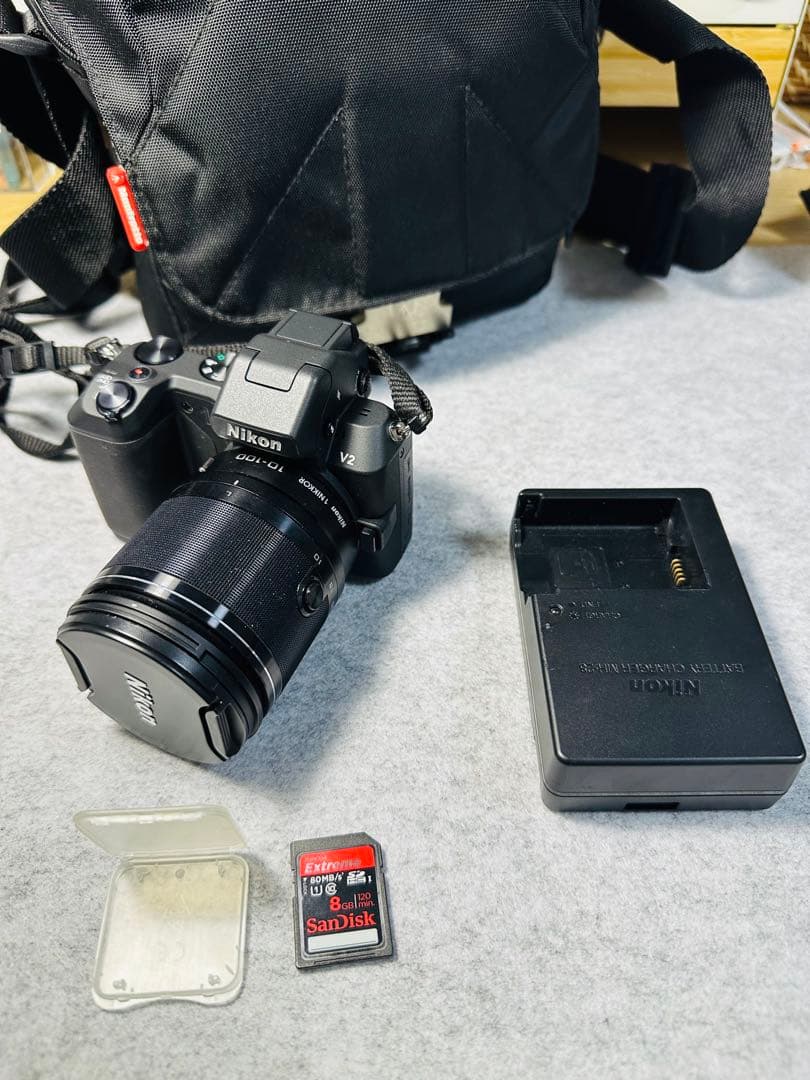 [訳あり　専用出品]Nikon V2 ミラーレスカメラセット