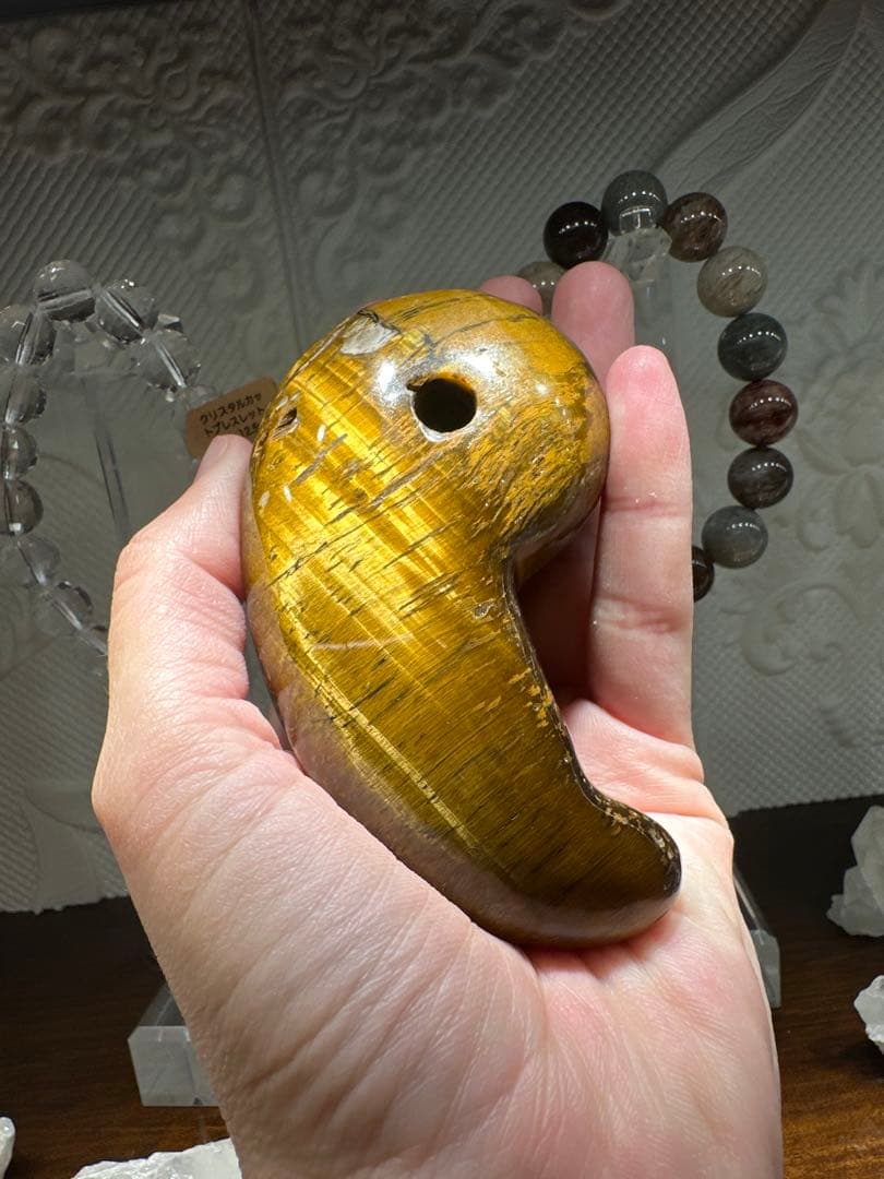 天然石 タイガーアイ 勾玉 大型 234g
