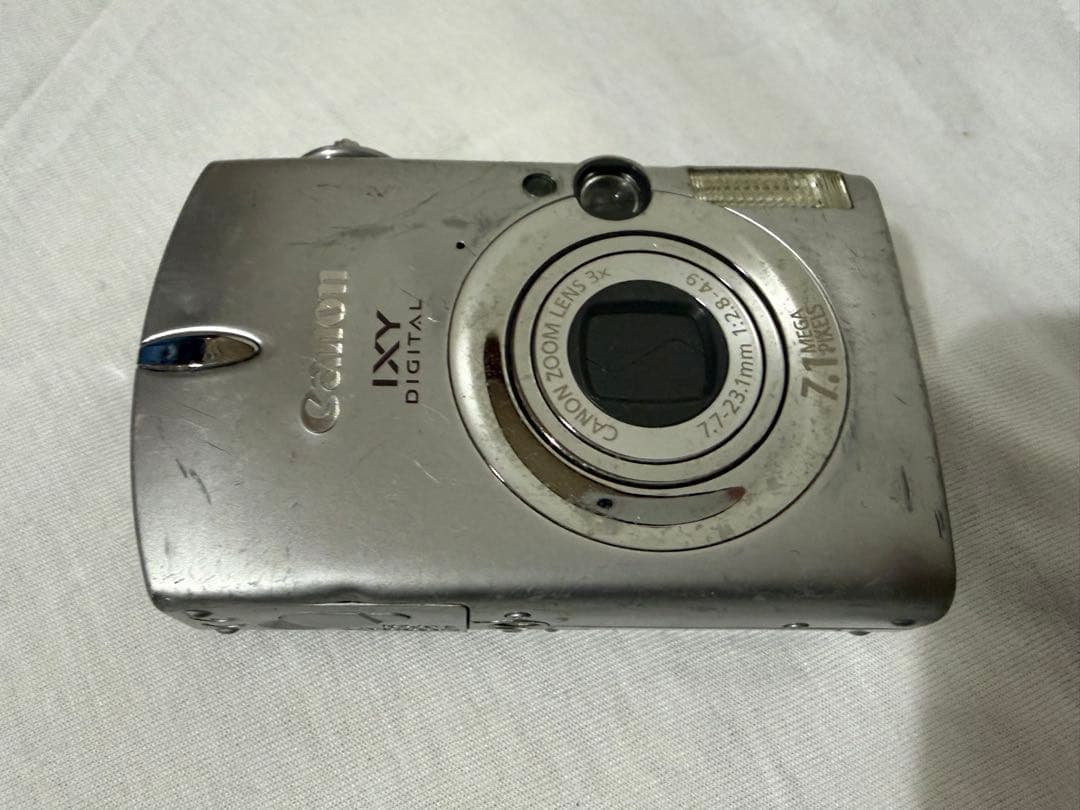 CANON IXY DIGTAL 700 デジタルコンパクトカメラ　ジャンク