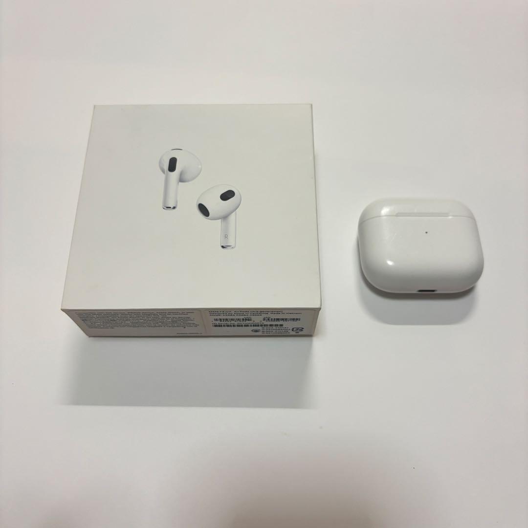 AirPods 第3世代本体 充電ケース付き ホワイト