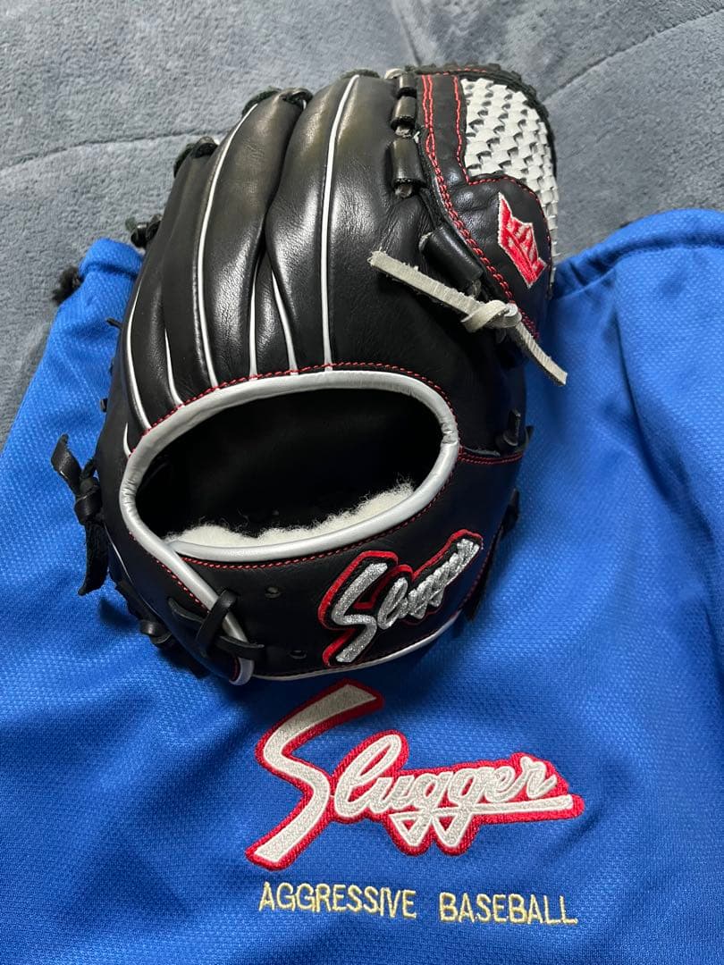 ピッチャーグローブ