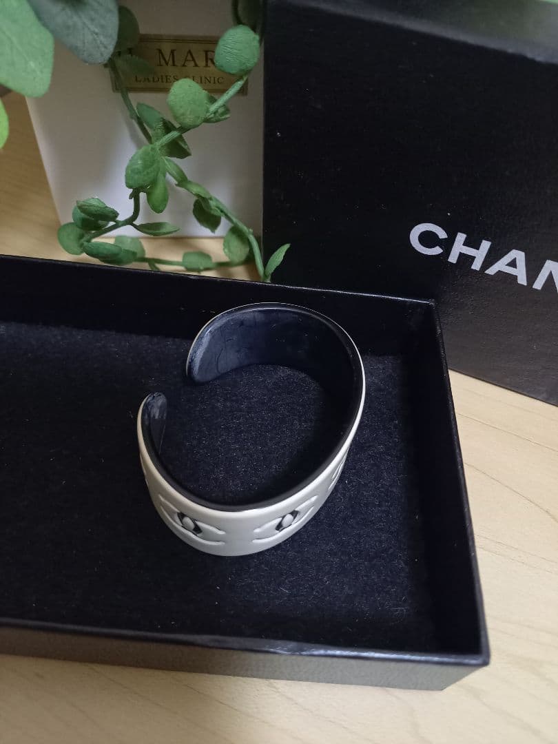正規品CHANEL♡ロゴバングル♡