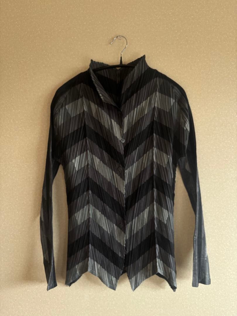 イッセイミヤケ ISSEY MIYAKE プリーツプリーズ シャツ アウター