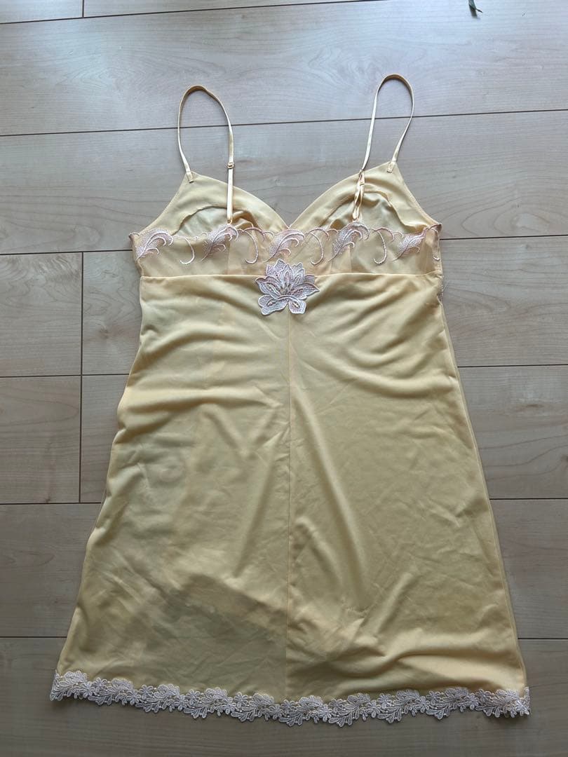 マリーゴールドです！サルート　ミントグリーン レースキャミソール