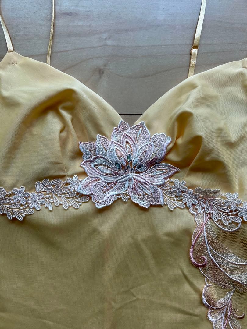 マリーゴールドです！サルート　ミントグリーン レースキャミソール