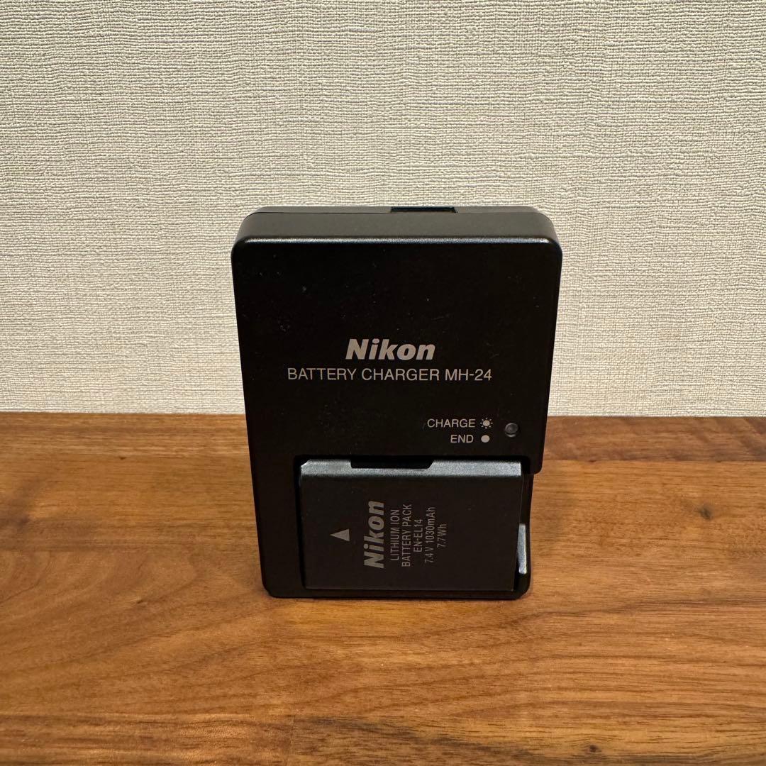 Nikon D5200 デジタル一眼レフカメラ本体 バッテリーセット