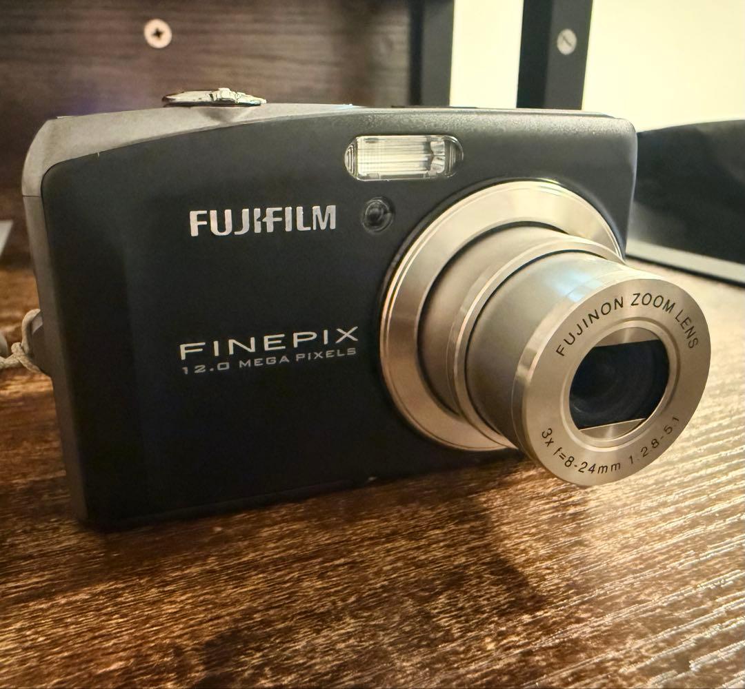 富士フイルムのデジタルカメラFUJIFILM 「FinePix F60fd」