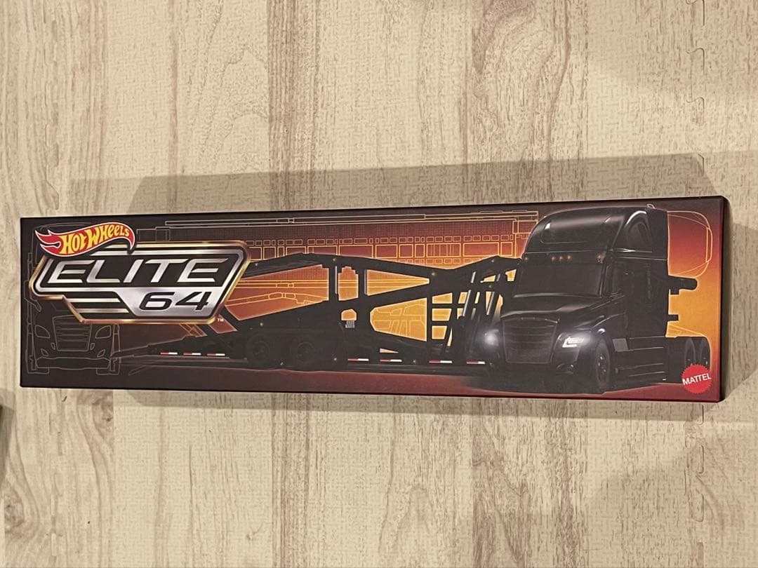 ホットウィール エリート 64 フレイトライナー カスケディア