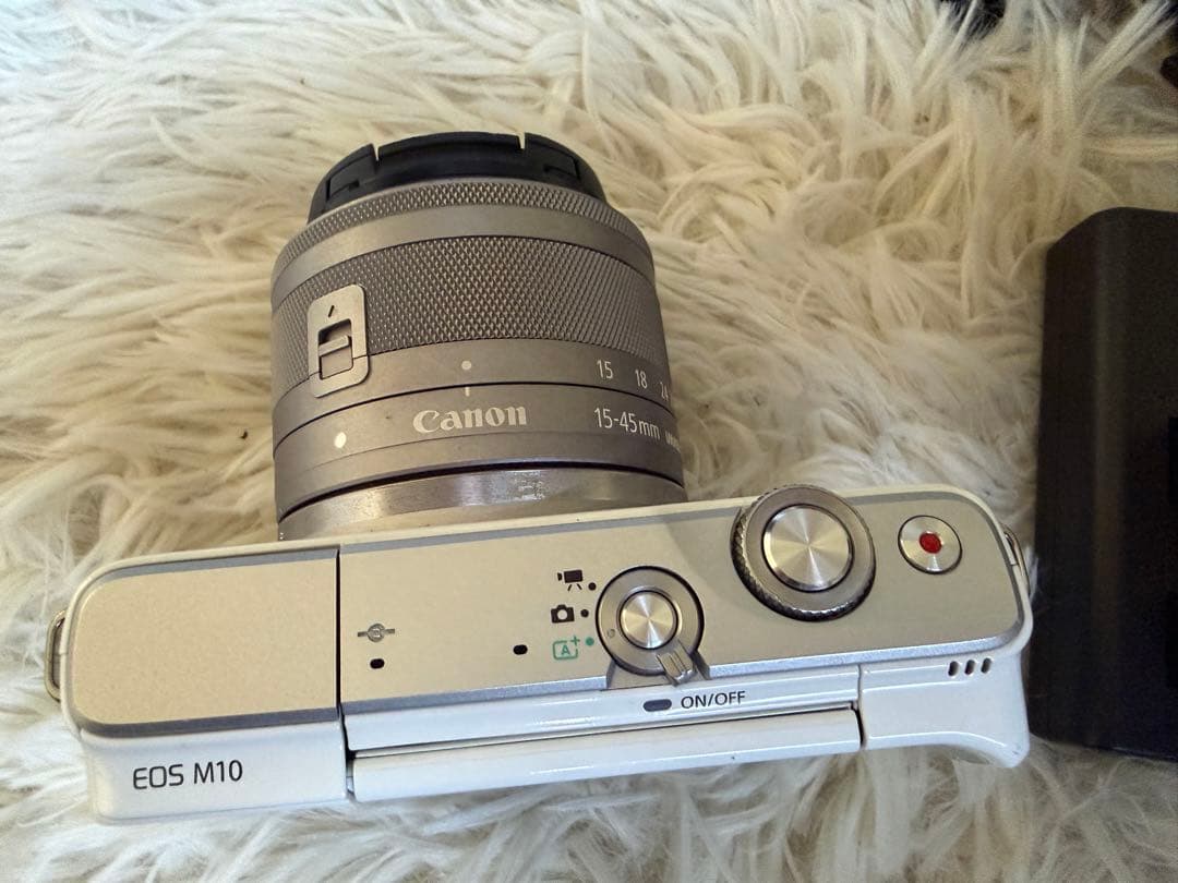 Canon M10 ミラーレスカメラ