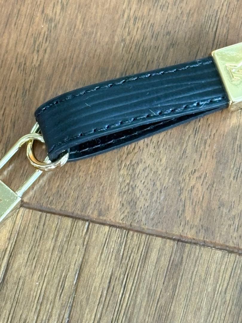 【未使用】LOUIS VUITTON ブラックレザー ストラップ