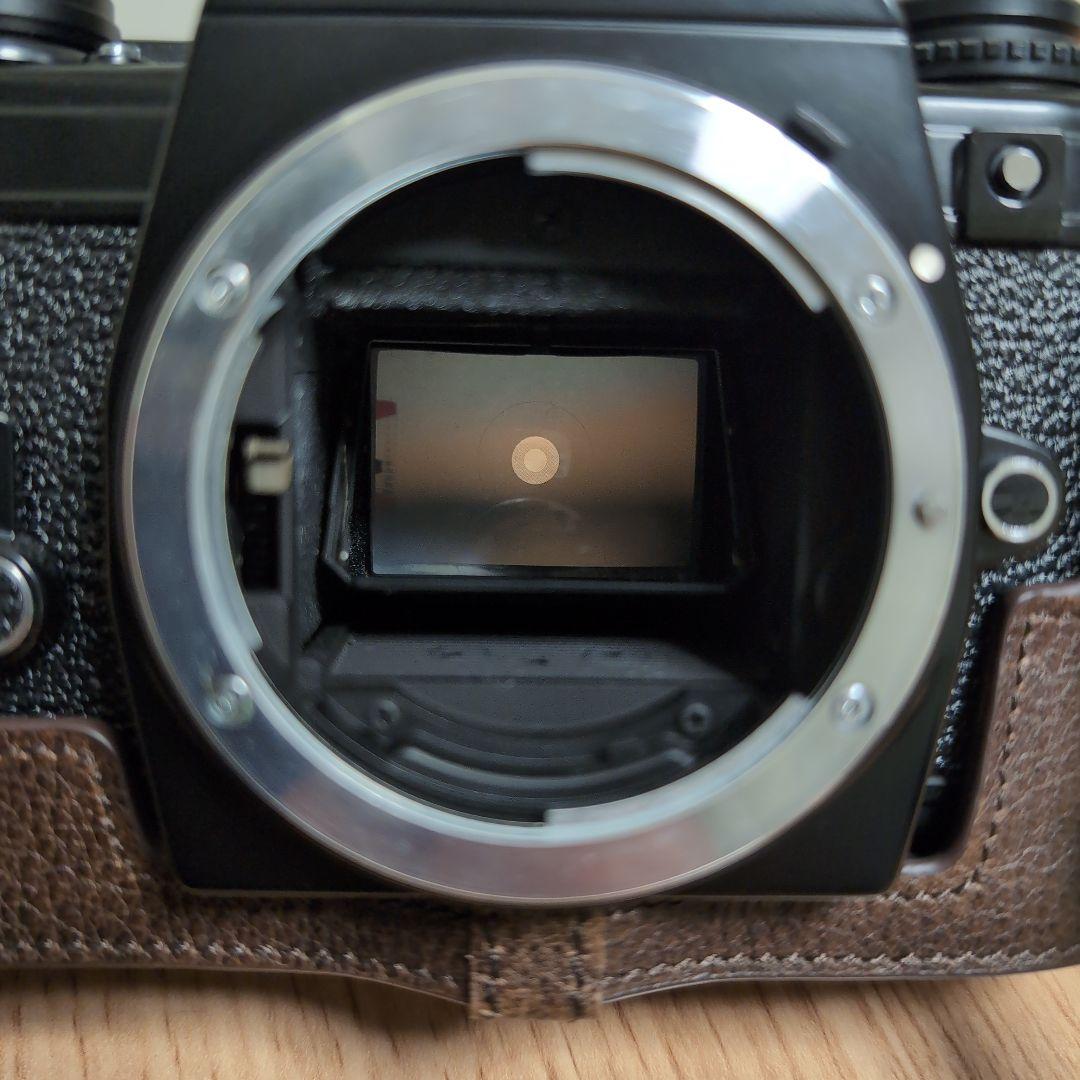 Nikon EM レザーケース付き