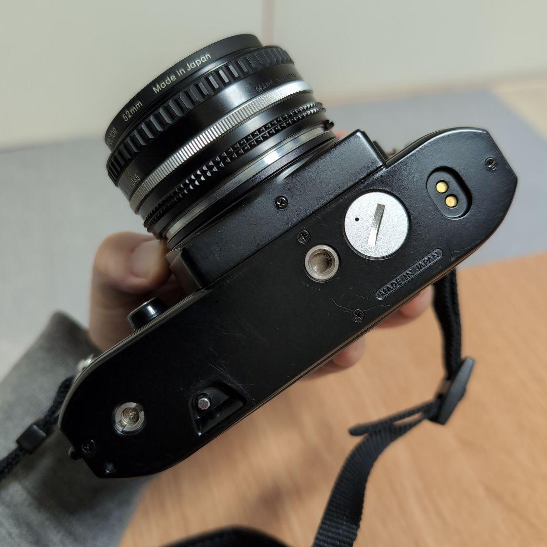 Nikon EM レザーケース付き