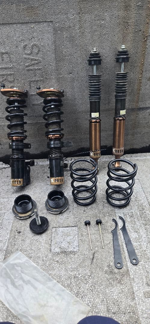 ラッシュRUSH車高調l575s.l175s.LA100S (美品)ダイハツ