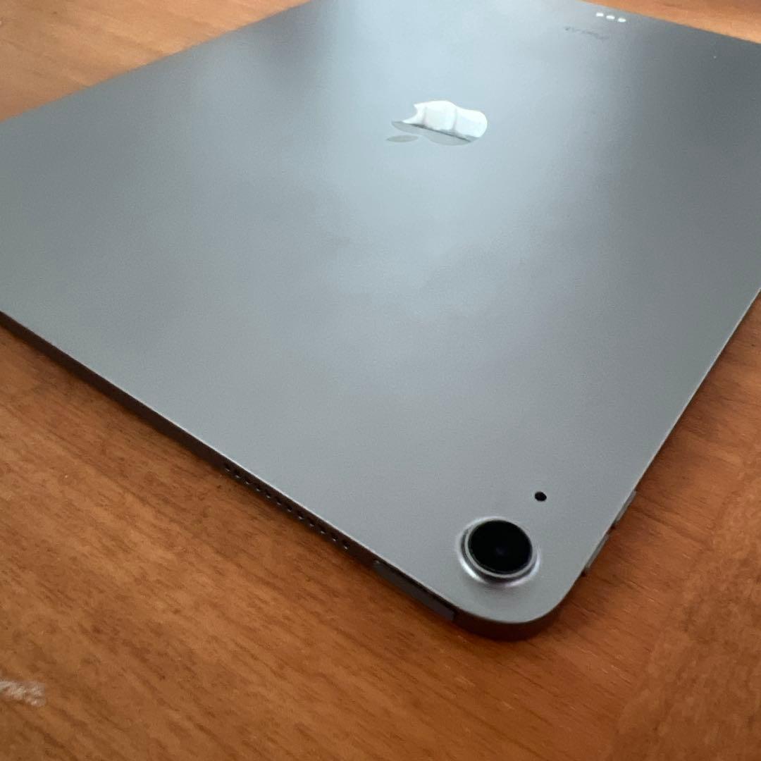 Apple iPad Air (M2) 128GBモデル　スペースグレイ
