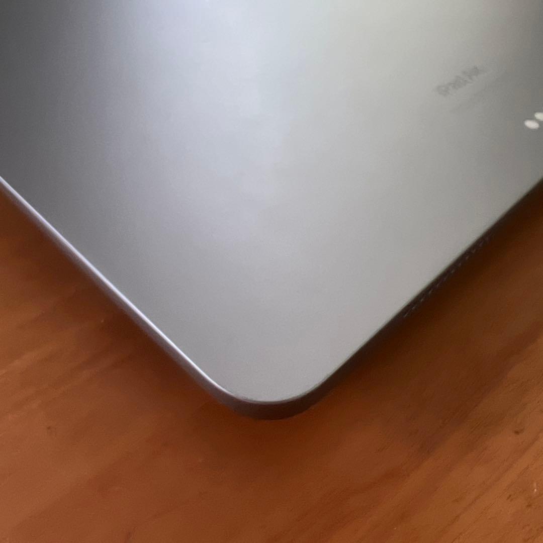 Apple iPad Air (M2) 128GBモデル　スペースグレイ