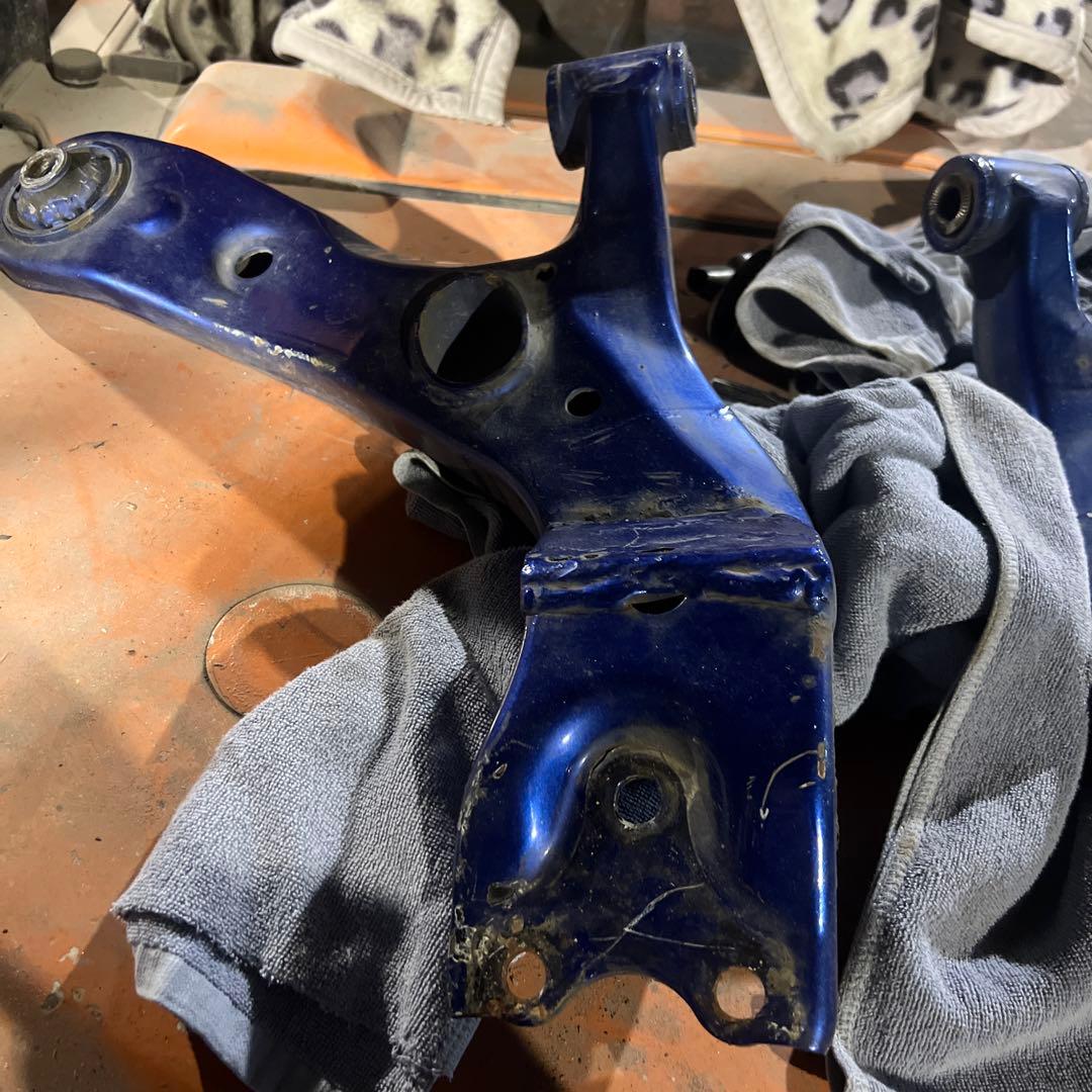 30アルファード ロアアーム