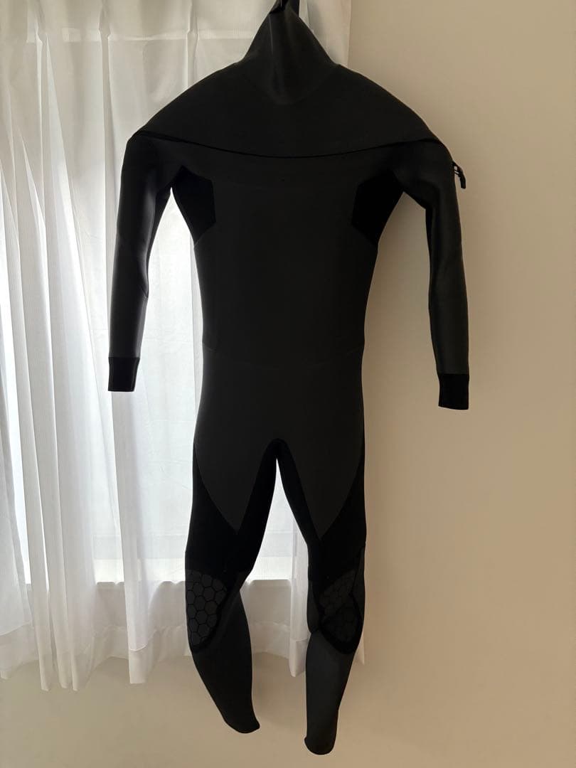 ウェットスーツ　セミドライ 黒