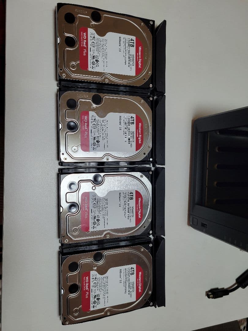 Synology シノロジー DS920+＆HDD、NVME SSD、RAM付き
