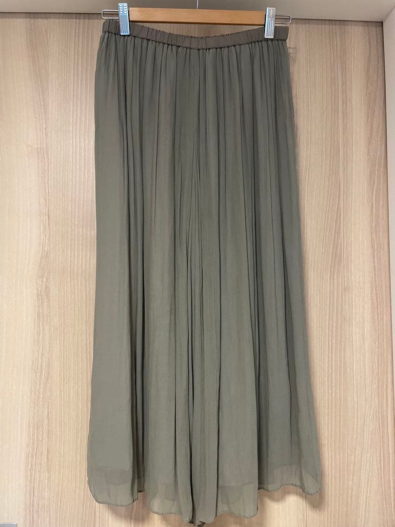 ビアズリー　プリーツガウチョパンツ