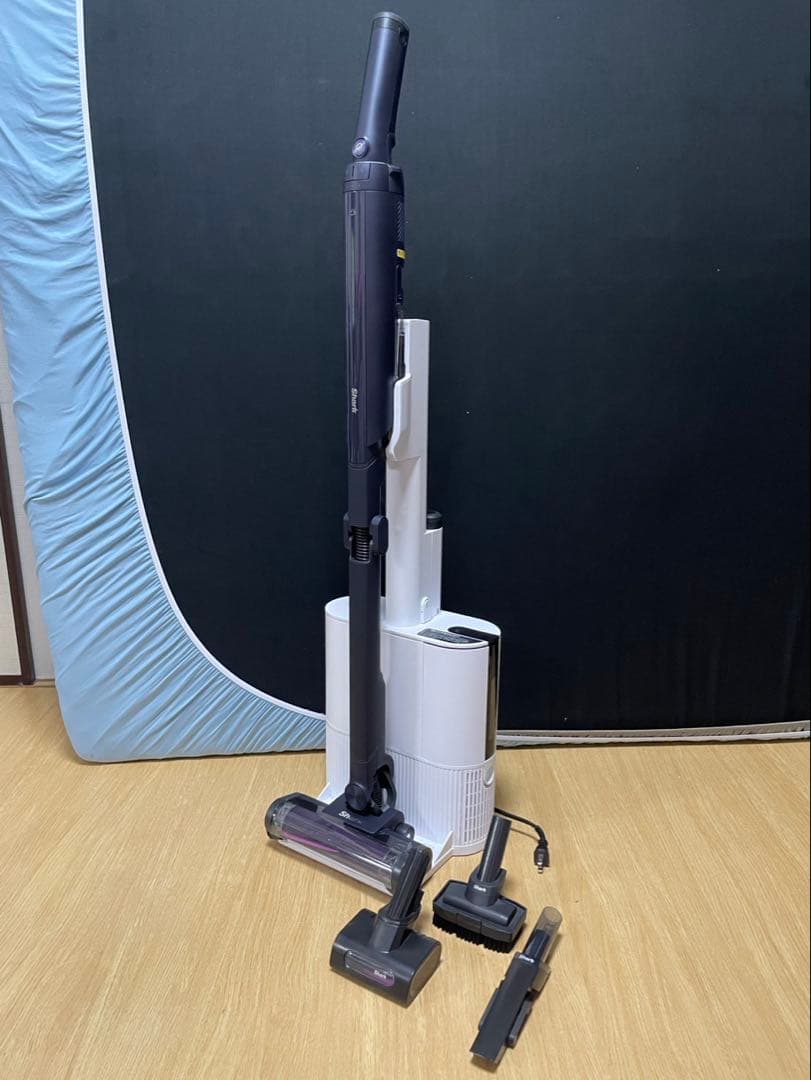 Shark ECO POWER IQ　掃除機　LC551JBK