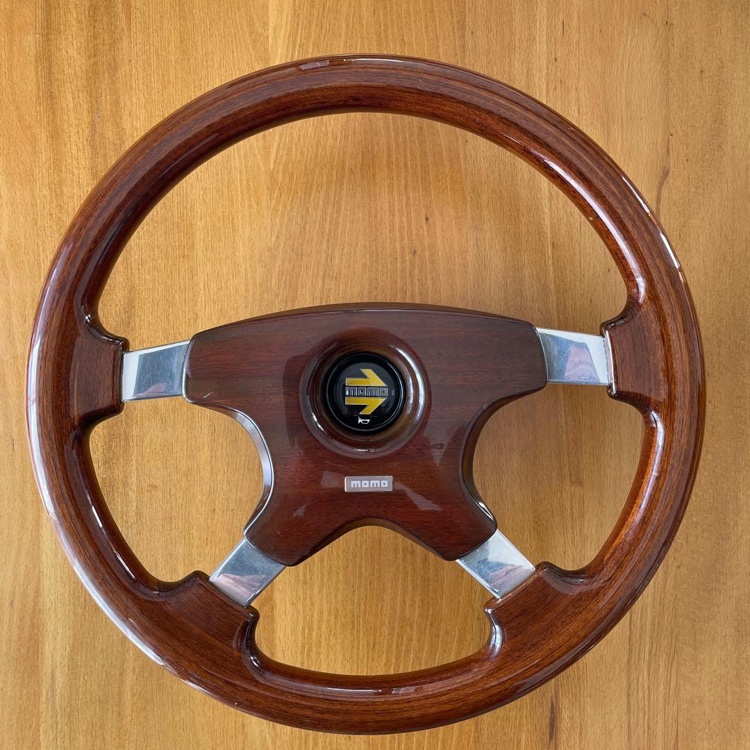 MOMOステアリングウッドハンドル