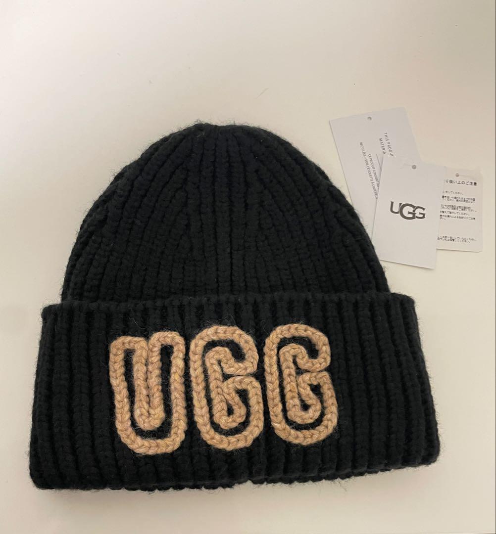 UGG 黒 ニット帽 ロゴ入り