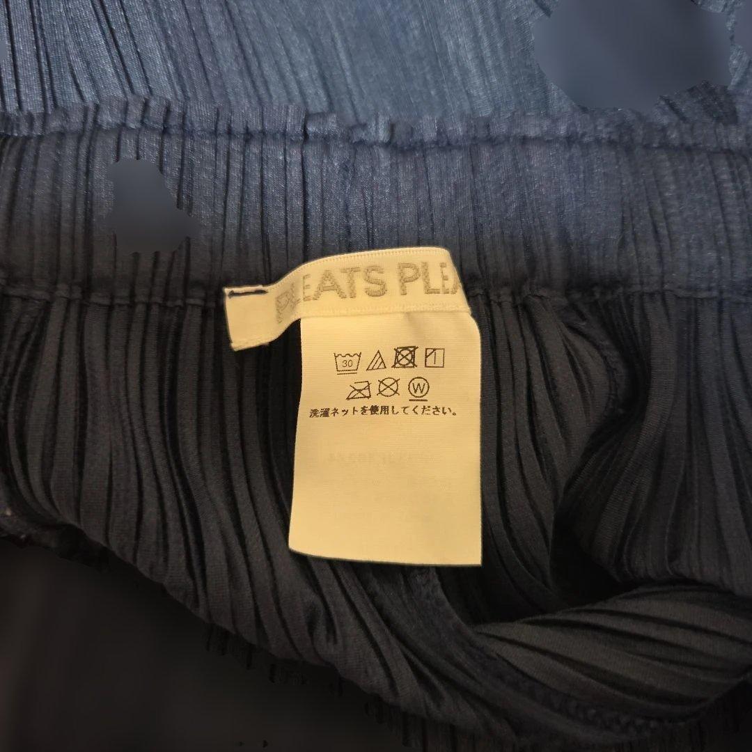 PLEATS PLEASE ネイビー ワイドパンツ