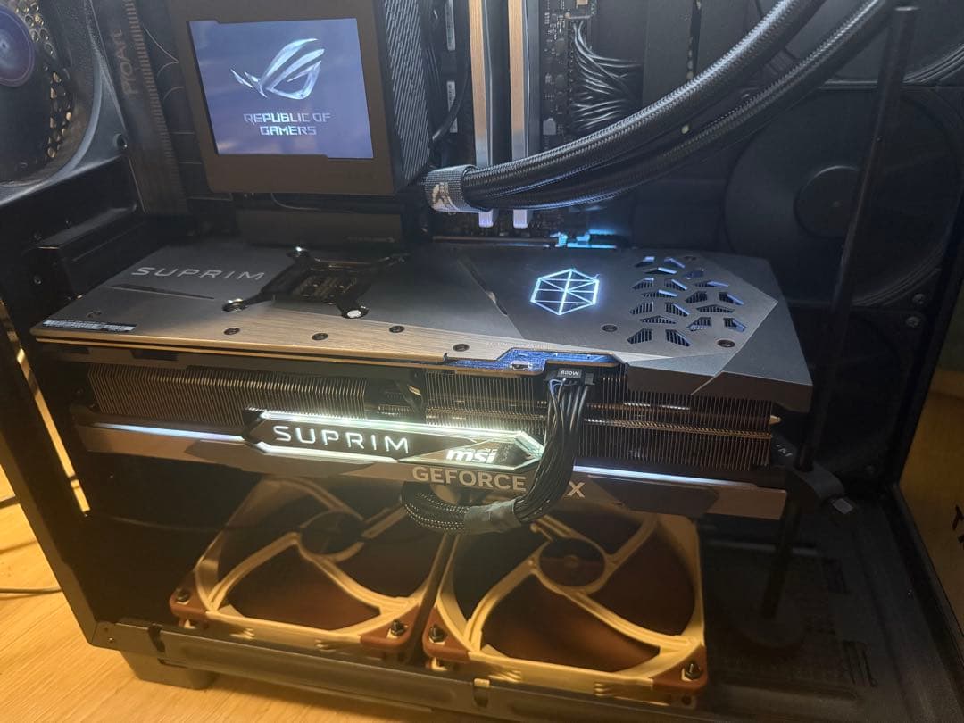 グラフィックボード・グラボ・ビデオカード MSI GeForce RTX 4090 SUPRIM X 24G