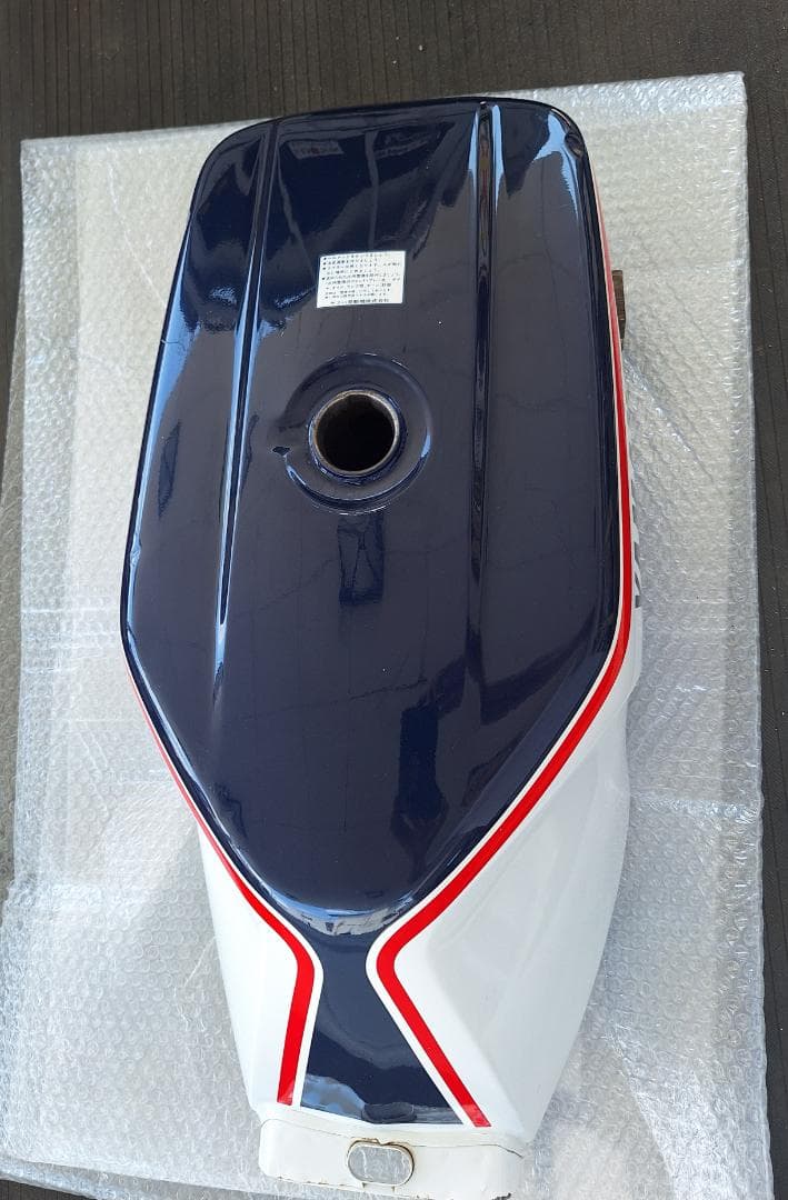 ヤマハ FZ400R タンク