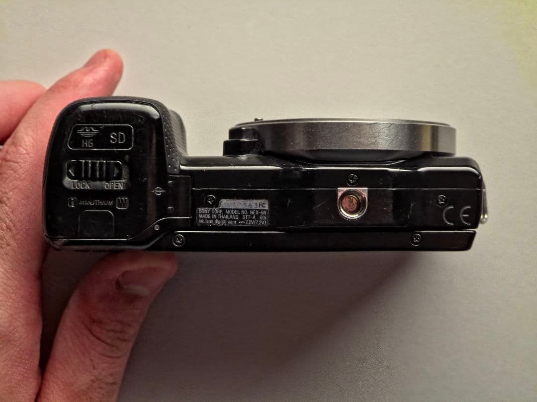 SONY NEX 5n 充電器バッテリー Fマウントアダプタ付き！