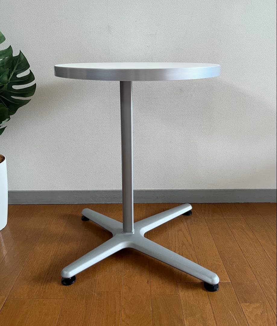 オカムラ Alt Cafeサイドテーブル　シンプルモダン ミニデスク　美品　白